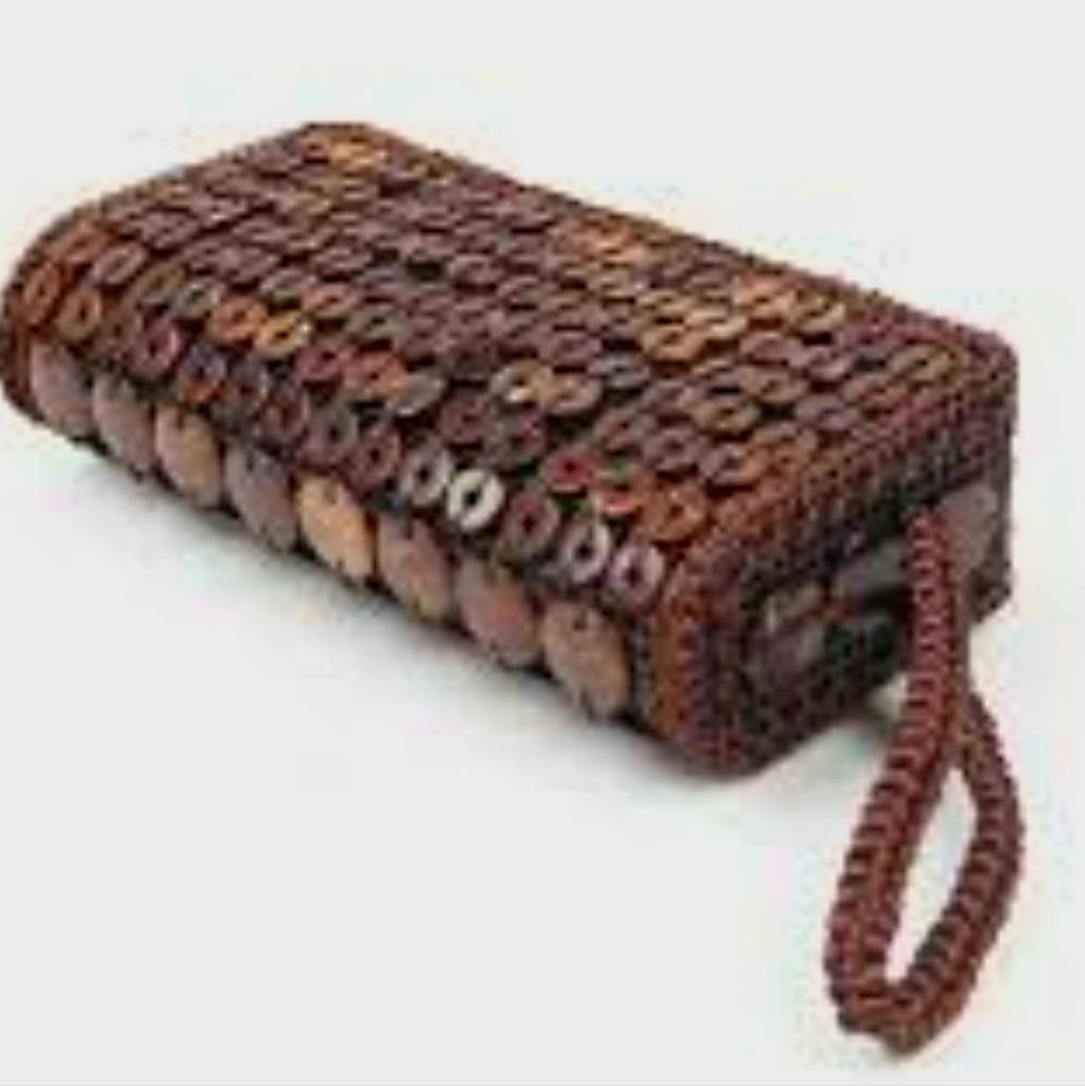 NWOT Artisan Coconut Shell Micro Wristlet Boho Mini Clutch 5"x2.5"x1.5"- Hawaii